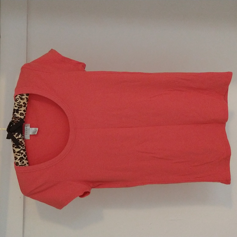 Coral colored Kenar t-shirt size Medium